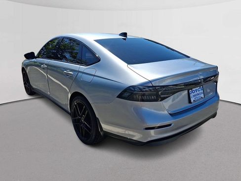 Used 2025 Honda Accord SE image 7