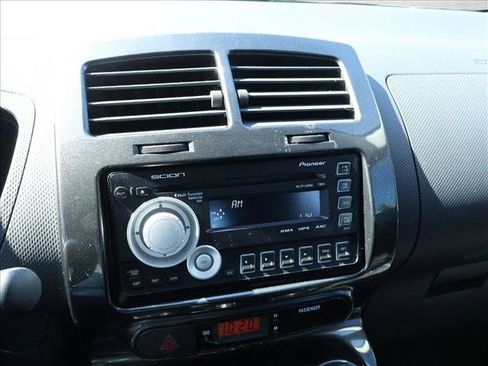 Used 2010 Scion xD FWD image 13