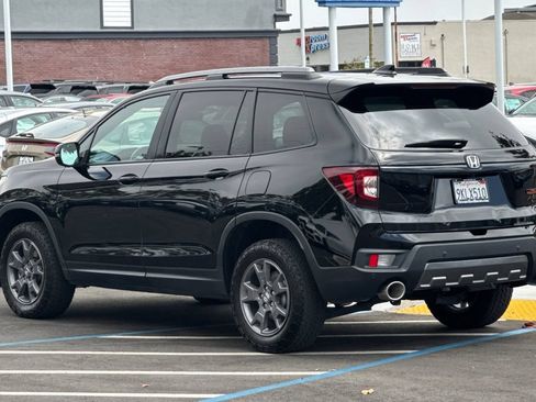 Certified 2024 Honda Passport TrailSport image 6