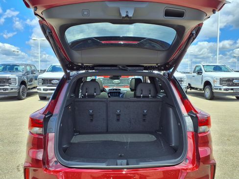 Used 2023 Chevrolet TrailBlazer RS w/ Sun and Liftgate Package AWD/4WD image 11