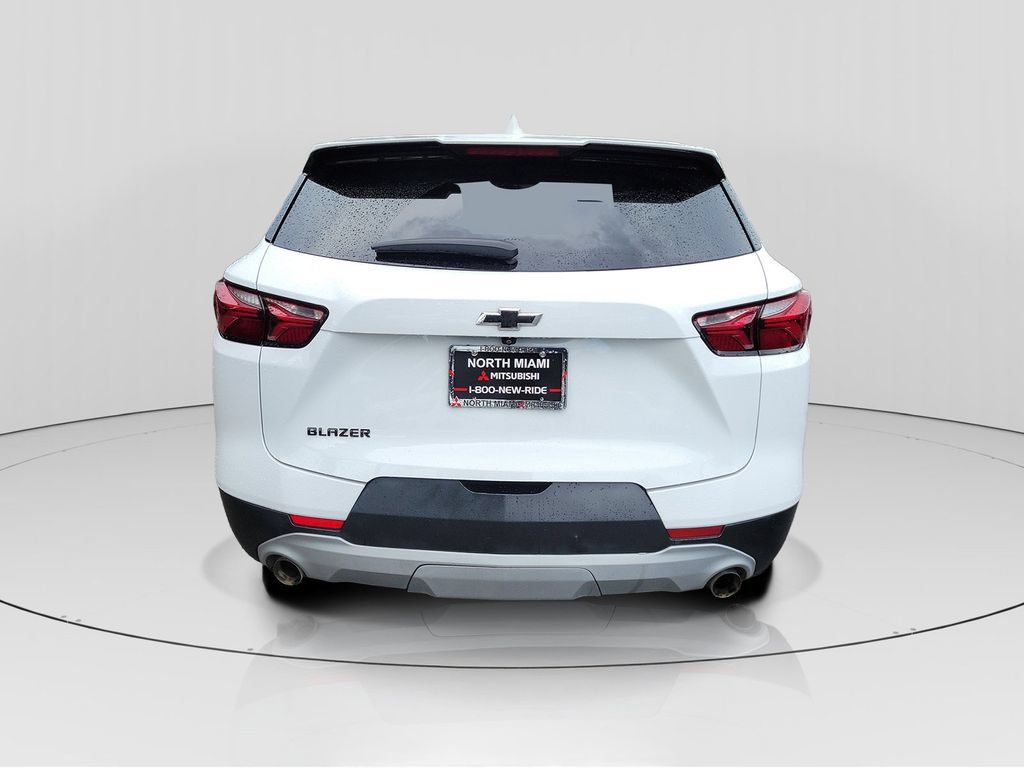 Used 2021 Chevrolet Blazer LT w/ LPO, Black Accent Package FWD image 6