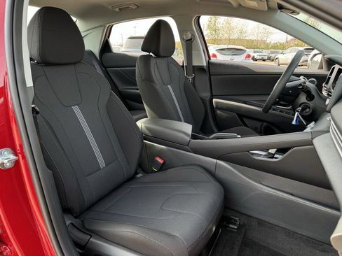 New 2026 Hyundai Elantra SE image 23