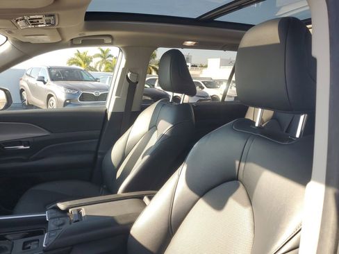 Certified 2024 Toyota Grand Highlander XLE image 18