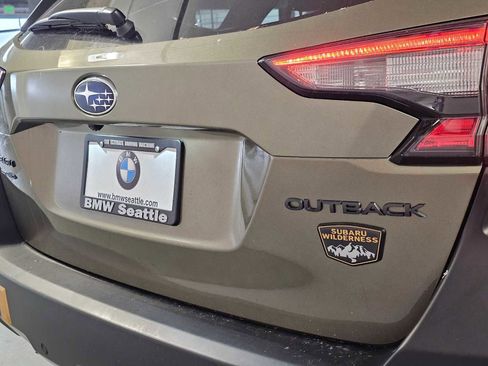 Used 2022 Subaru Outback Wilderness w/ Wilderness Package image 7