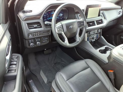 Used 2024 Chevrolet Tahoe Z71 w/ Luxury Package image 15