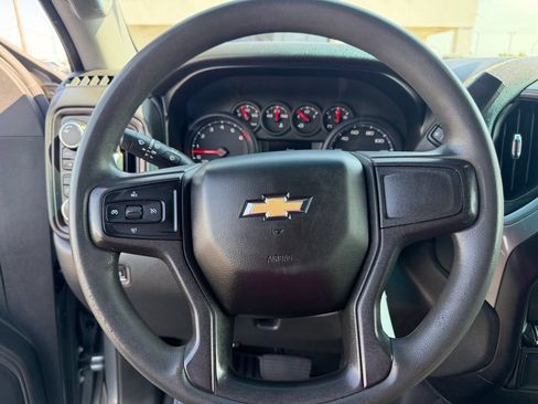 Used 2019 Chevrolet Silverado 1500 Custom w/ Custom Convenience Package AWD/4WD image 24