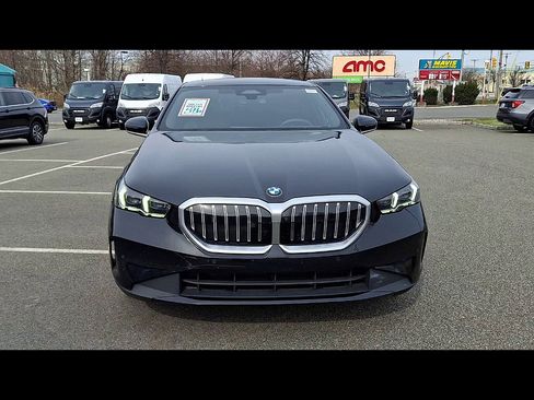 Used 2024 BMW 540i xDrive w/ Premium Package image 3