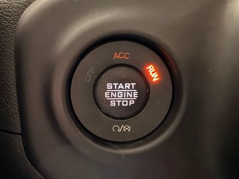 Used 2021 Jeep Gladiator Rubicon AWD/4WD image 34