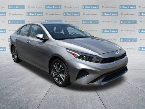 Used 2022 Kia Forte LXS FWD image 18