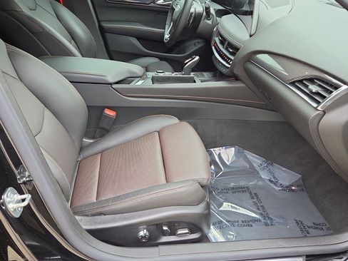 Used 2025 Cadillac CT5 V w/ Technology Package AWD/4WD image 18