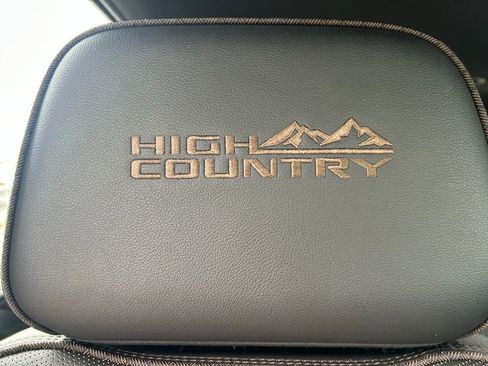 Used 2021 Chevrolet Suburban High Country RWD image 51