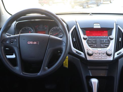 Used 2011 GMC Terrain SLE image 13