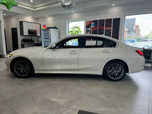 Used 2025 BMW 330i Sedan image 4