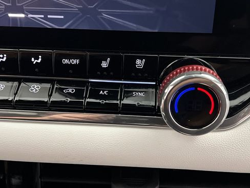 Used 2024 GMC Canyon AT4X image 45