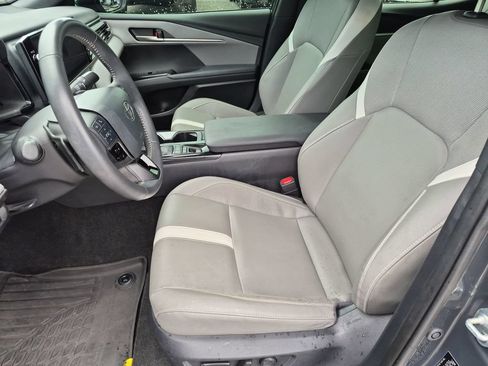 Used 2025 Toyota Camry SE w/ Multimedia Upgrade Package FWD image 16
