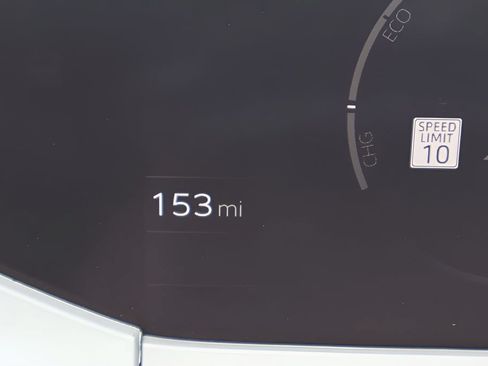 Certified 2026 Toyota Prius XLE FWD image 27