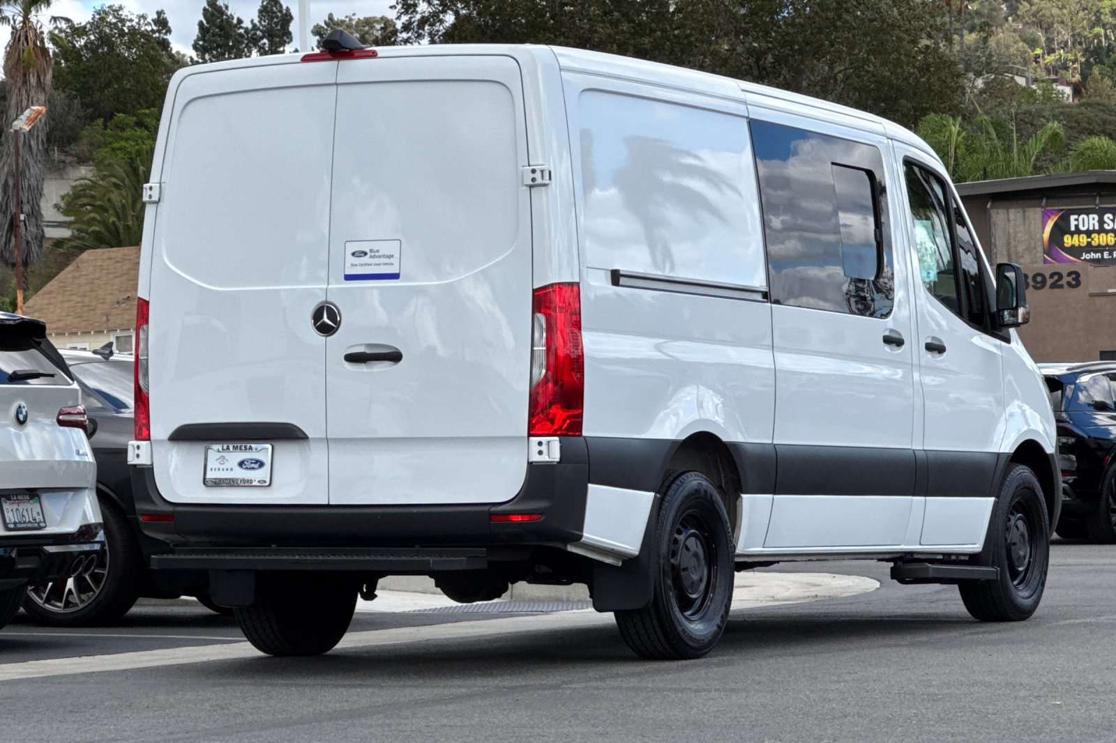 Used 2025 Mercedes-Benz Sprinter 2500 image 3