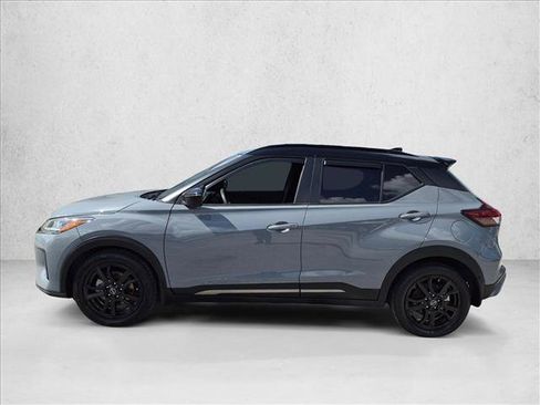 Used 2022 Nissan Kicks SR FWD image 8