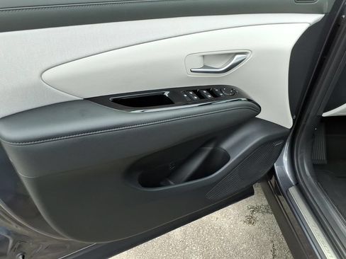 Used 2025 Hyundai Tucson Limited AWD/4WD image 12