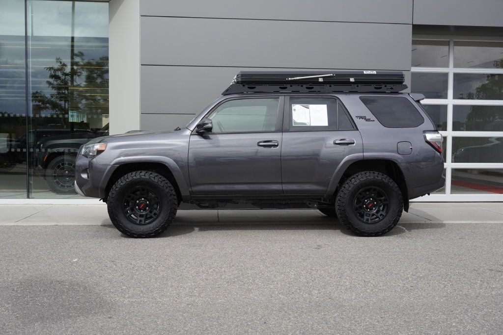 Used 2021 Toyota 4Runner TRD Off-Road Premium w/ Moonroof Package AWD/4WD image 8
