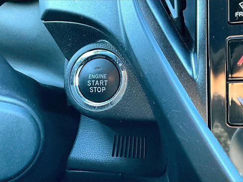 Used 2025 Subaru Forester Premium image 26