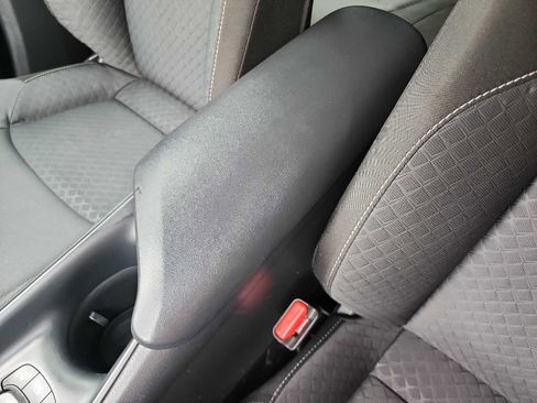 Used 2021 Toyota C-HR LE image 24