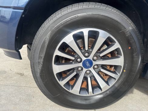 Used 2015 Ford Expedition XLT w/ Equipment Group 201A image 26