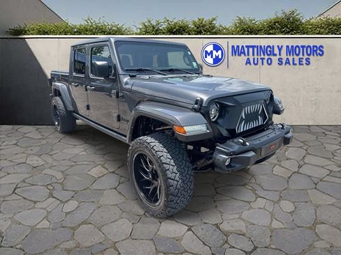 Used 2023 Jeep Gladiator Sport AWD/4WD image 1