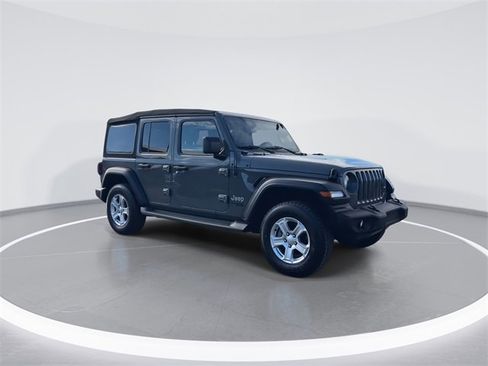 Used 2020 Jeep Wrangler Unlimited Sport S image 2