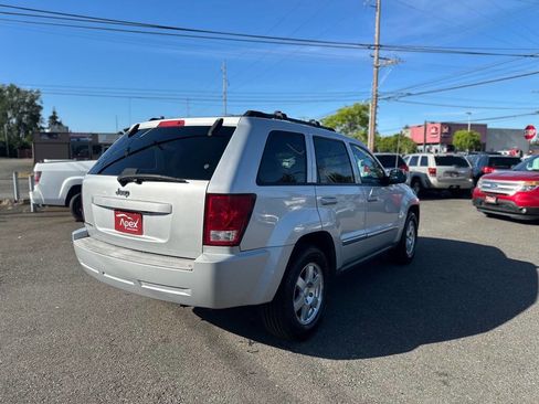 Used 2010 Jeep Grand Cherokee Laredo RWD image 6