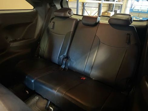 Used 2022 Toyota Sienna XSE w/ XSE Plus Package image 23