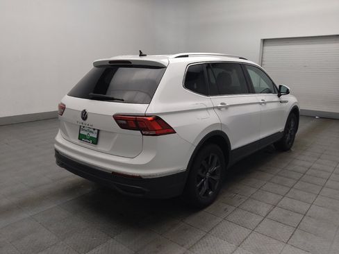 Used 2024 Volkswagen Tiguan SE FWD image 9