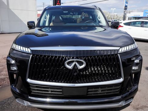 Used 2025 INFINITI QX80 Sensory AWD/4WD image 2