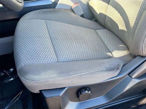 Used 2020 Ford F150 XLT image 19