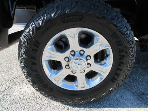 Used 2024 RAM 2500 Big Horn AWD/4WD image 8