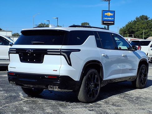 New 2026 Chevrolet Traverse RS w/ LPO, Floor Liner Package FWD image 4