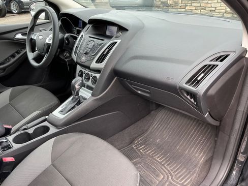 Used 2013 Ford Focus SE image 9