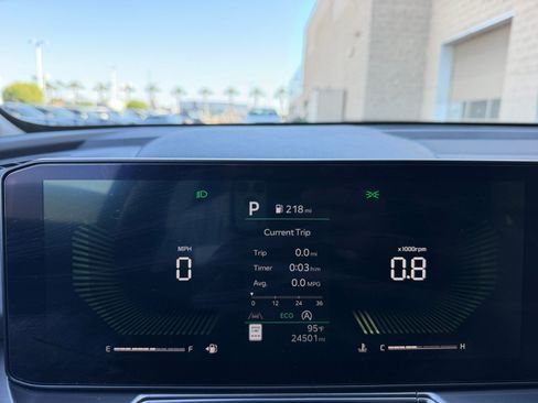 Used 2024 Kia Sorento S w/ Panoramic Sunroof Package FWD image 10