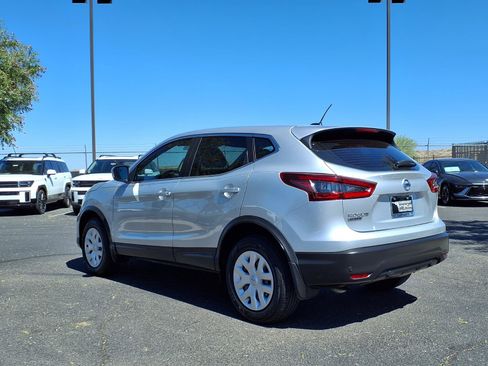 Used 2020 Nissan Rogue Sport S FWD image 4
