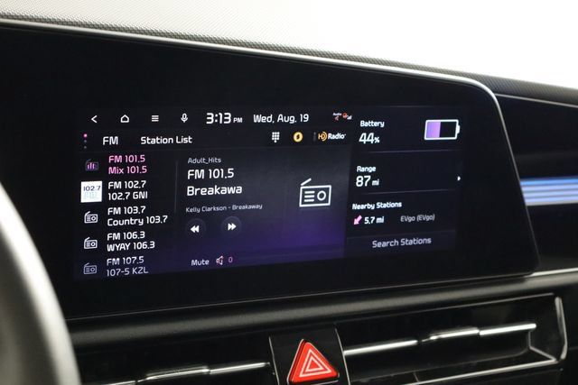 Certified 2024 Kia Niro Wind FWD image 32