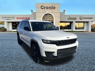 Used 2023 Jeep Grand Cherokee L Limited w/ Black Appearance Package video 1