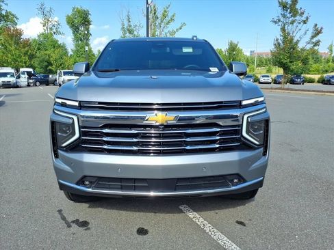 New 2026 Chevrolet Suburban LT w/ Comfort Package AWD/4WD image 33