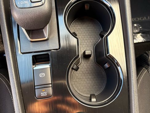 Used 2024 Nissan Rogue SV image 16