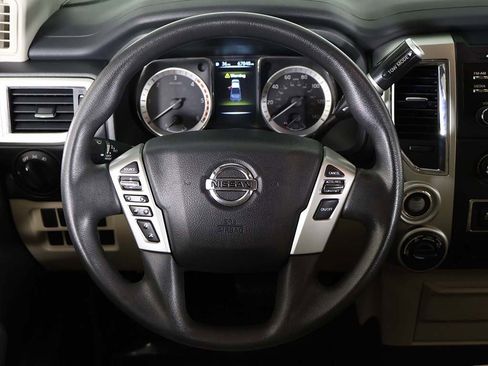 Used 2017 Nissan Titan SV image 35