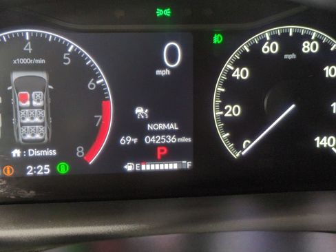 Certified 2025 Honda Pilot Touring image 20