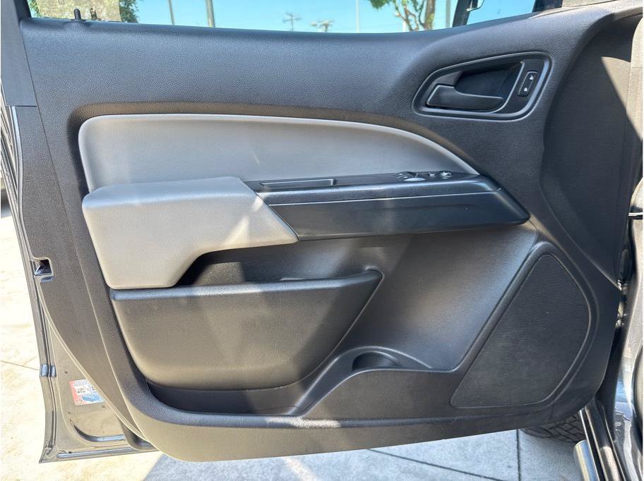 Used 2016 Chevrolet Colorado W/T w/ WT Convenience Package RWD image 13