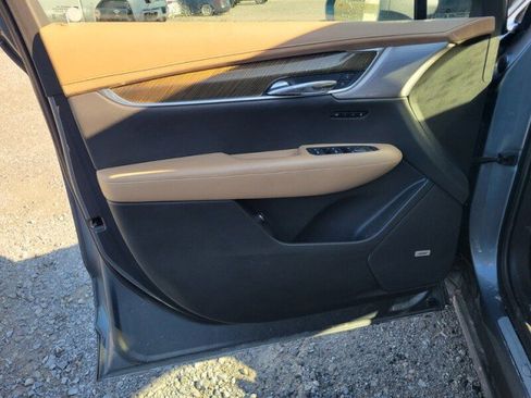 Used 2020 Cadillac XT6 Premium Luxury w/ Platinum Package FWD image 13