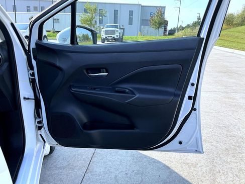 Certified 2024 Nissan Versa SV w/ Trunk Package image 17