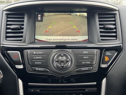 Used 2020 Nissan Pathfinder SV