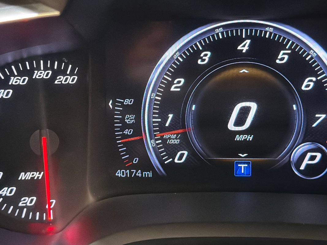 Used 2019 Chevrolet Corvette Stingray Coupe w/ 1LT RWD image 19